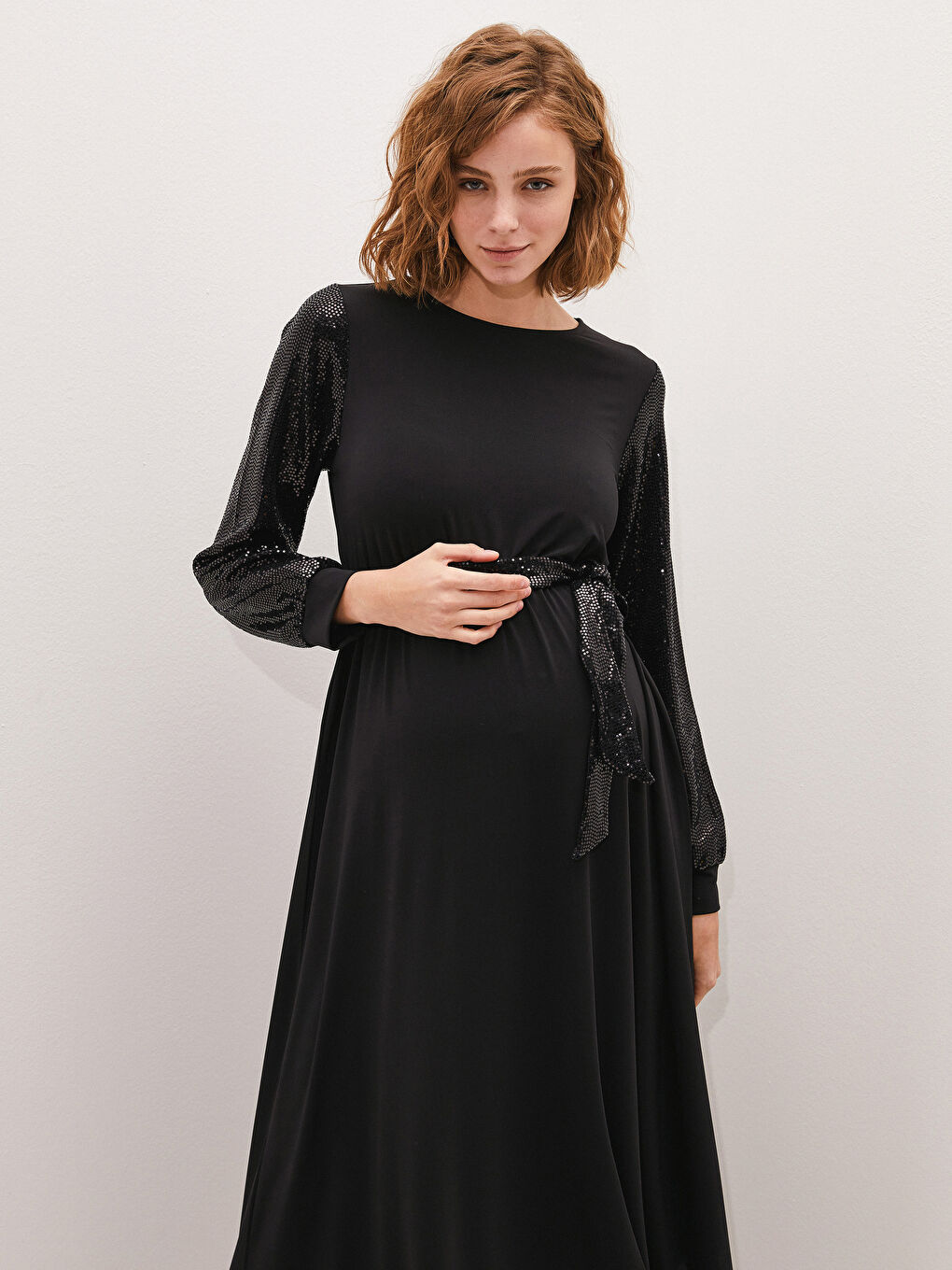 LCWAIKIKI Maternity Crew Neck Shiny Sequin Detailed Long Sleeve Maternity Dress -S1GU62Z8-CVL