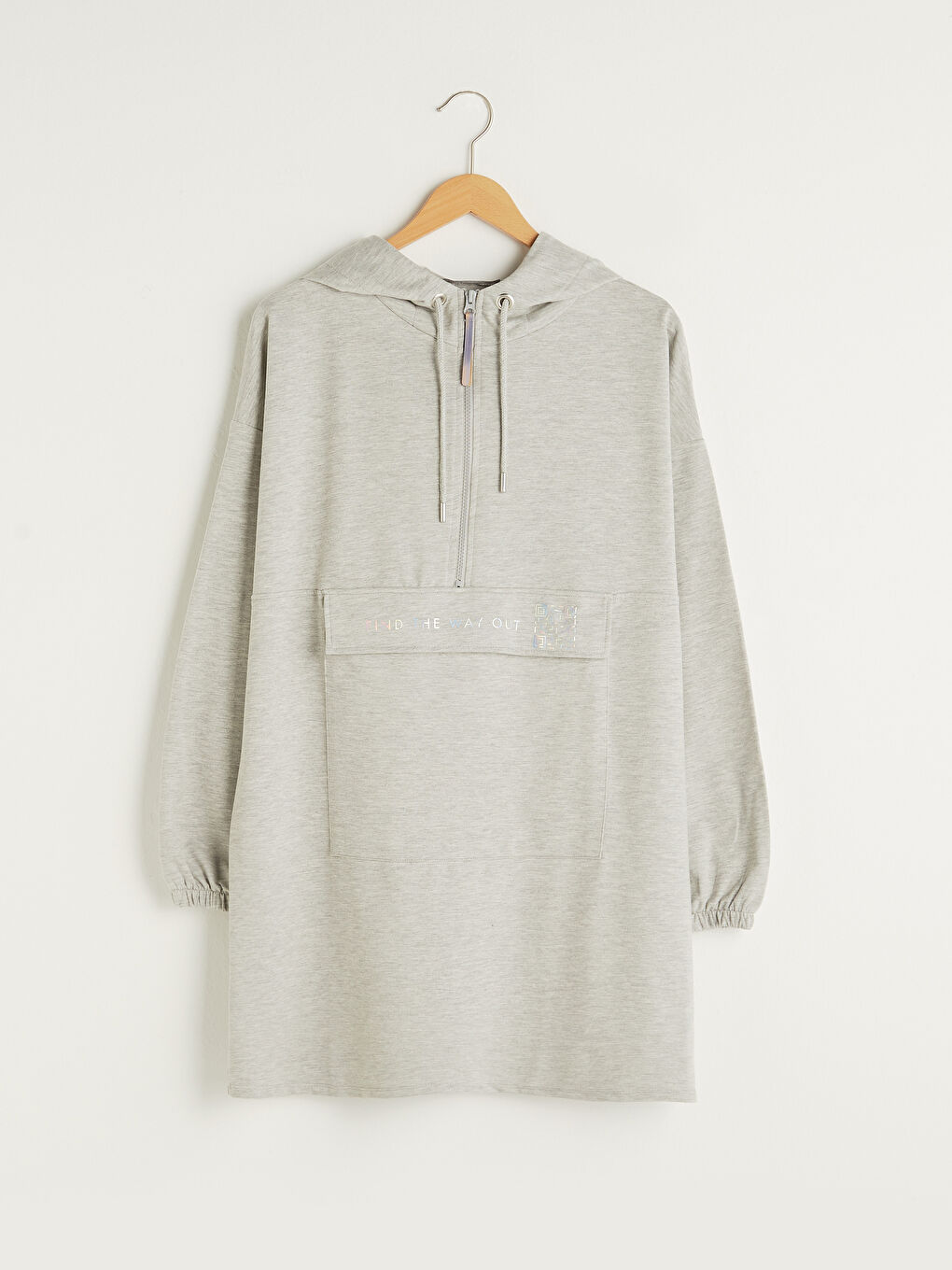 Gri Kapüşon Yaka Baskılı Uzun Kollu Pamuklu Kadın Sweatshirt Tunik-5