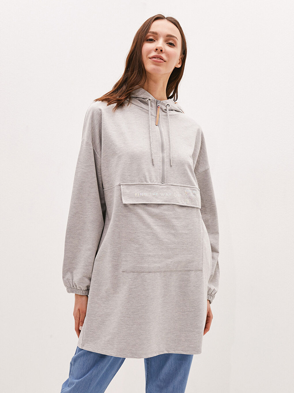 Gri Kapüşon Yaka Baskılı Uzun Kollu Pamuklu Kadın Sweatshirt Tunik