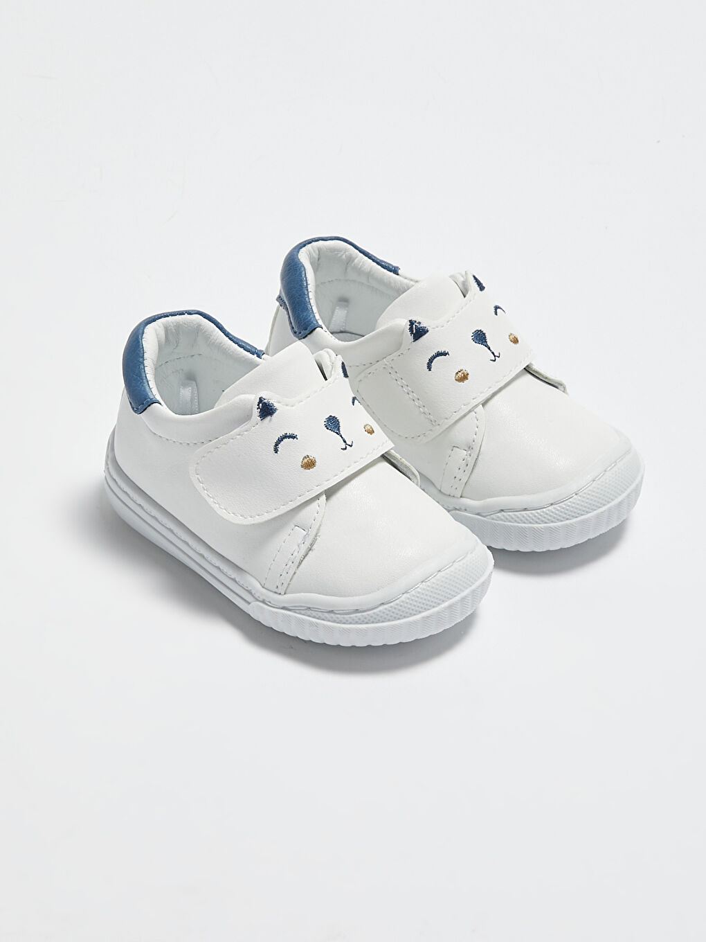 Beyaz Cırt Cırtlı Erkek Bebek İçi Deri Astarlı İlk Adım Ayakkabısı
