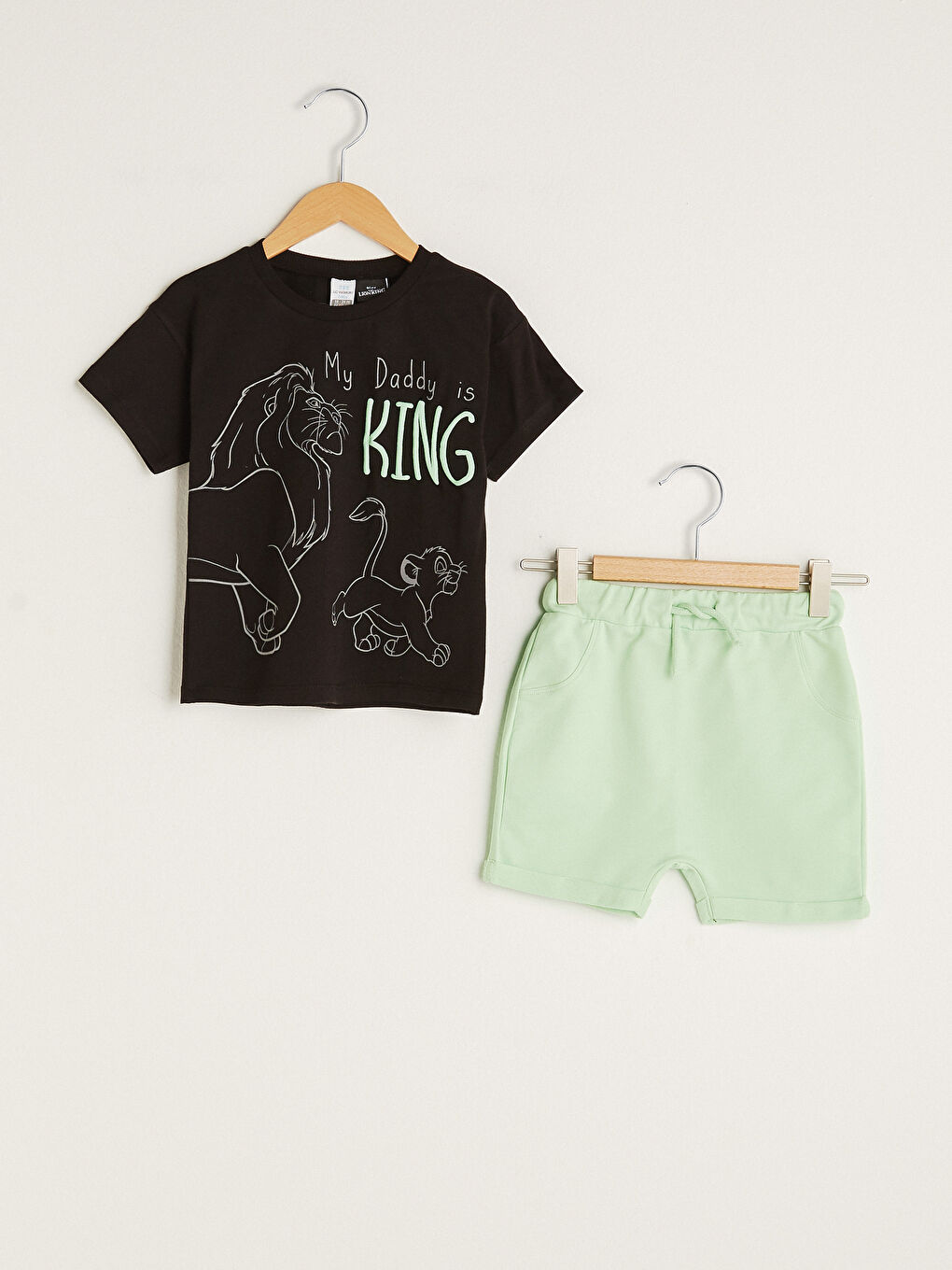 Crew Neck Short Sleeve Lion King Printed Cotton Baby Boy T-Shirt and Shorts 2-Piece Set