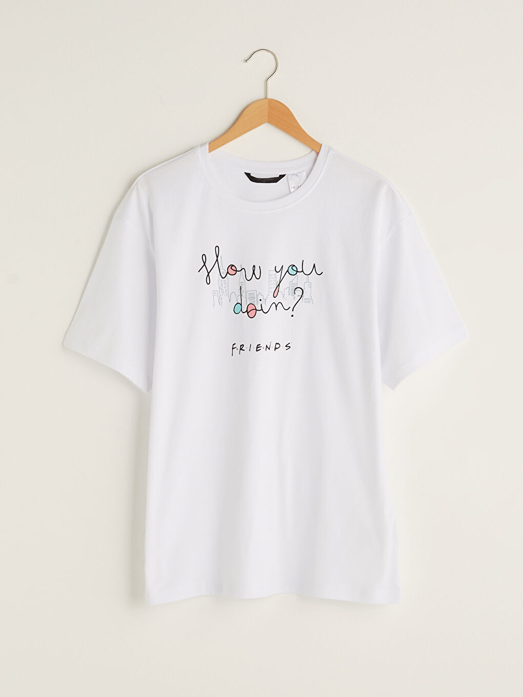 Beyaz Bisiklet Yaka Kısa Kollu Friends Baskılı Penye Erkek Tişört-5