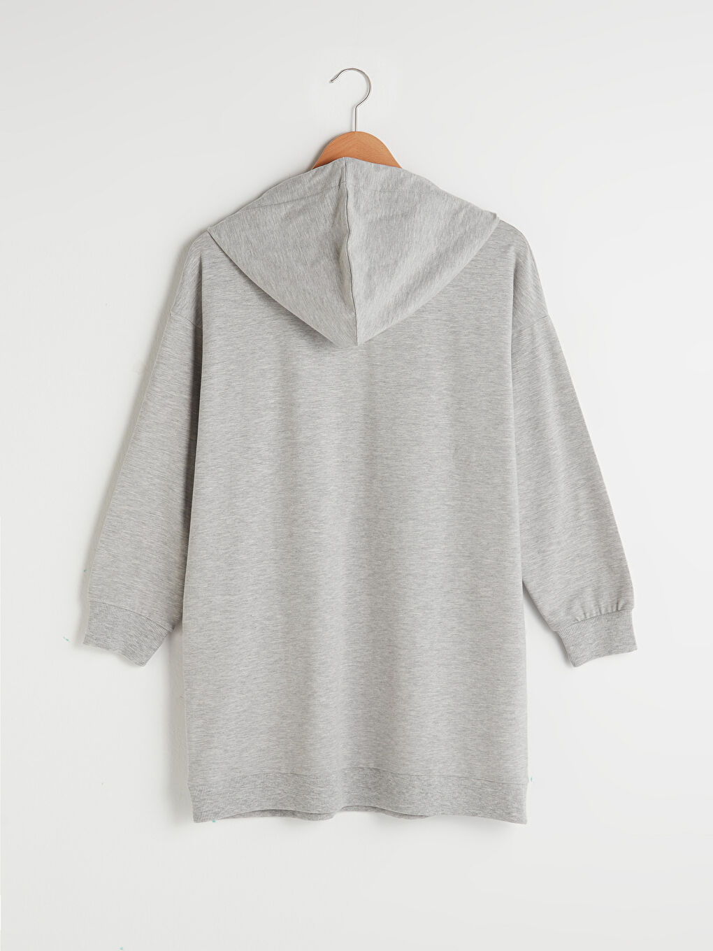 Gri Kapüşon Yaka Baskılı Uzun Kollu Kadın Tunik-6