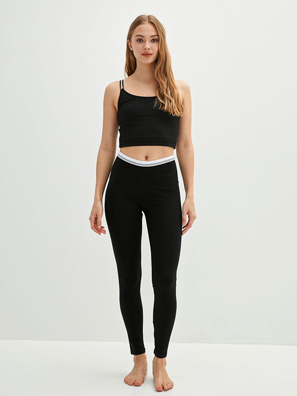 Siyah Beli Lastikli Düz Pamuklu Kadın İçlik Tayt