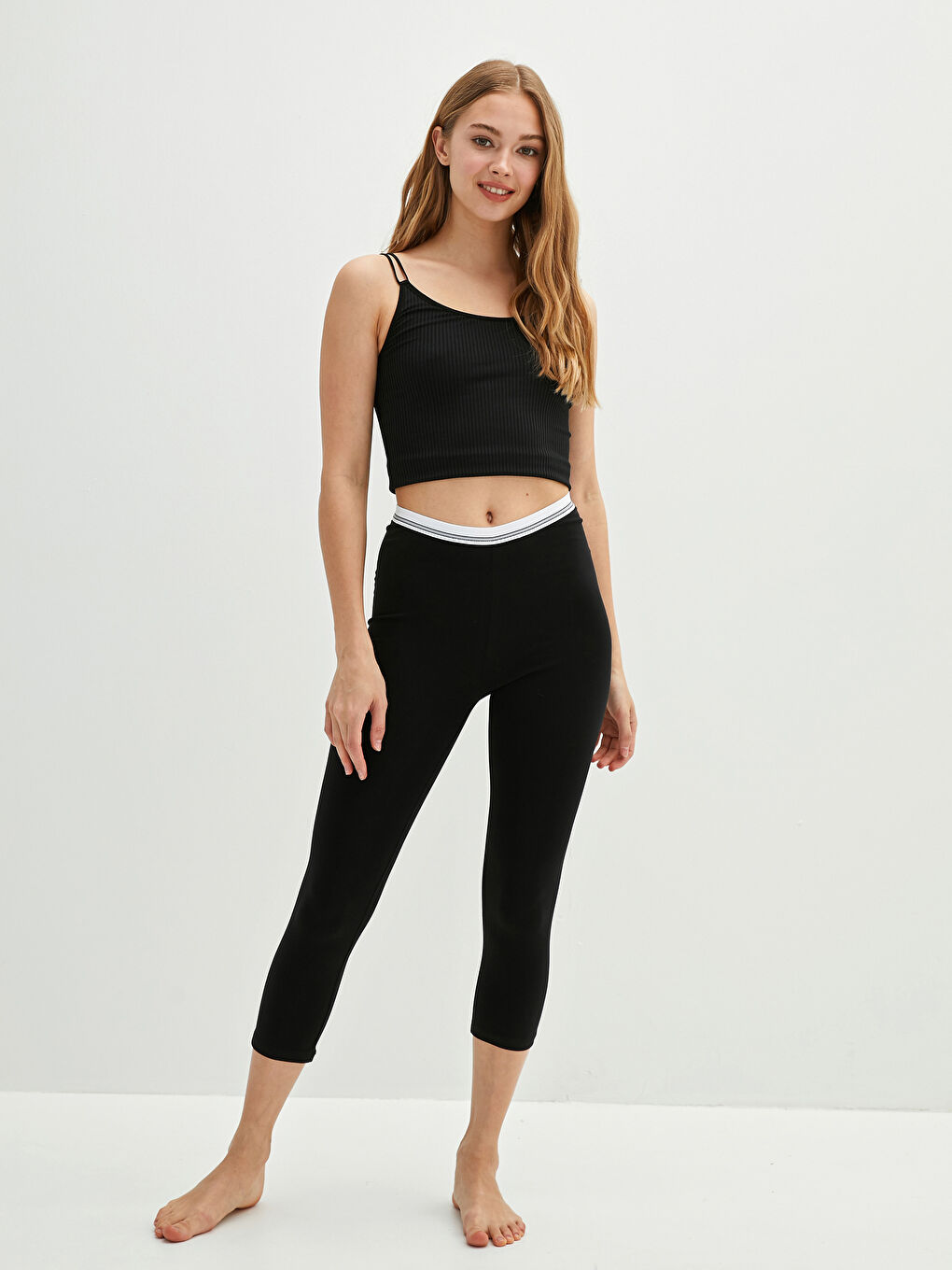 Siyah Beli Lastikli Düz Pamuklu Kadın İçlik Tayt-1