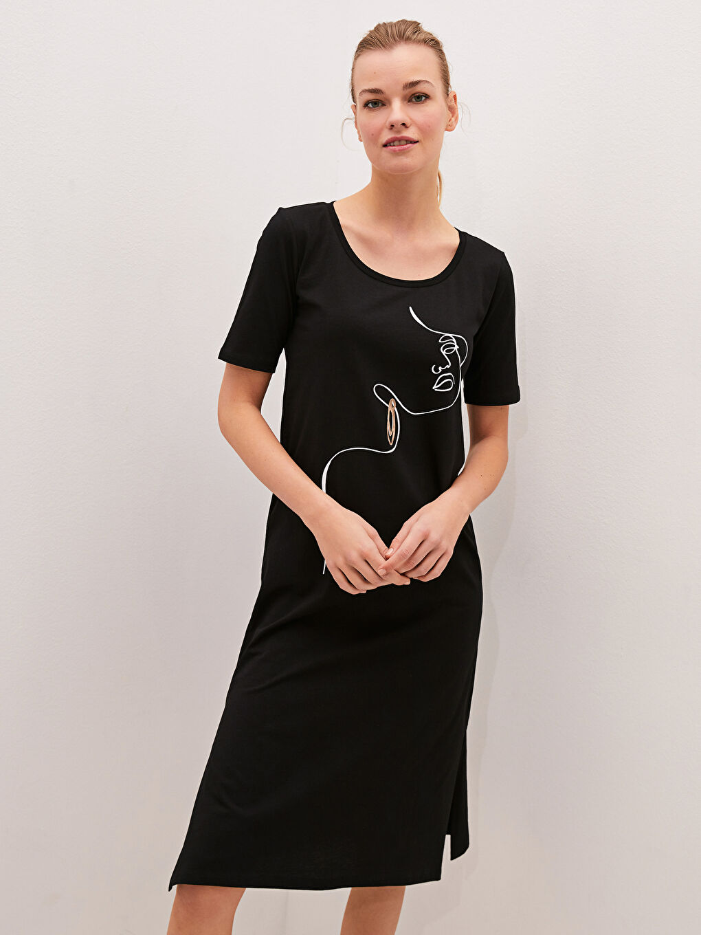 Siyah U Yaka Baskılı Kısa Kollu Kadın Elbise-2