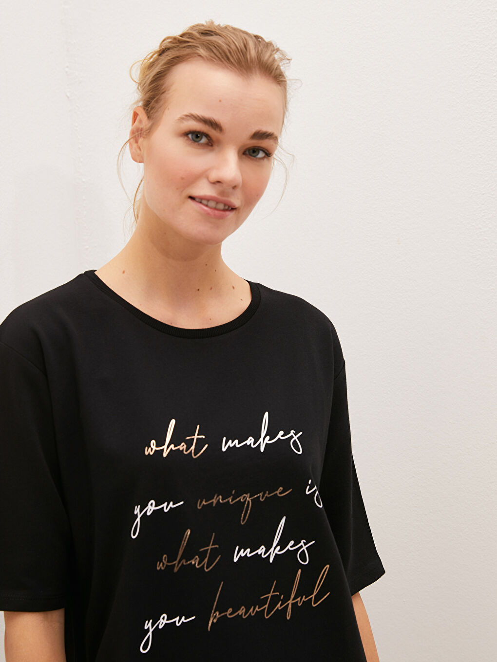 Siyah Bisiklet Yaka Baskılı Kısa Kollu Kadın Elbise-5