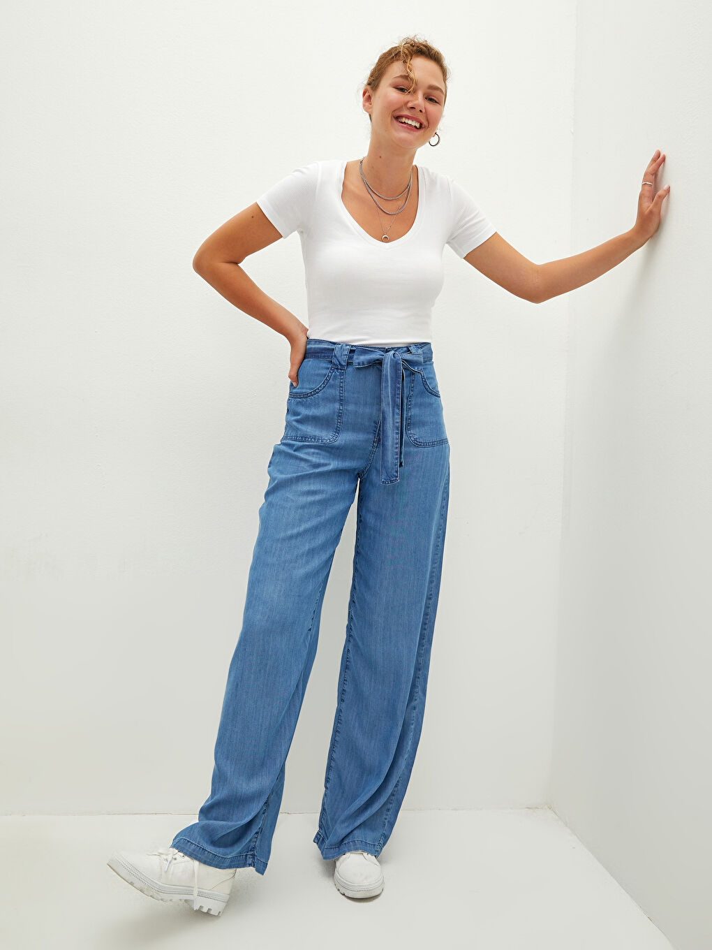 İndigo Yüksek Bel Wideleg Cep Detaylı Kadın Rodeo Jean Pantolon