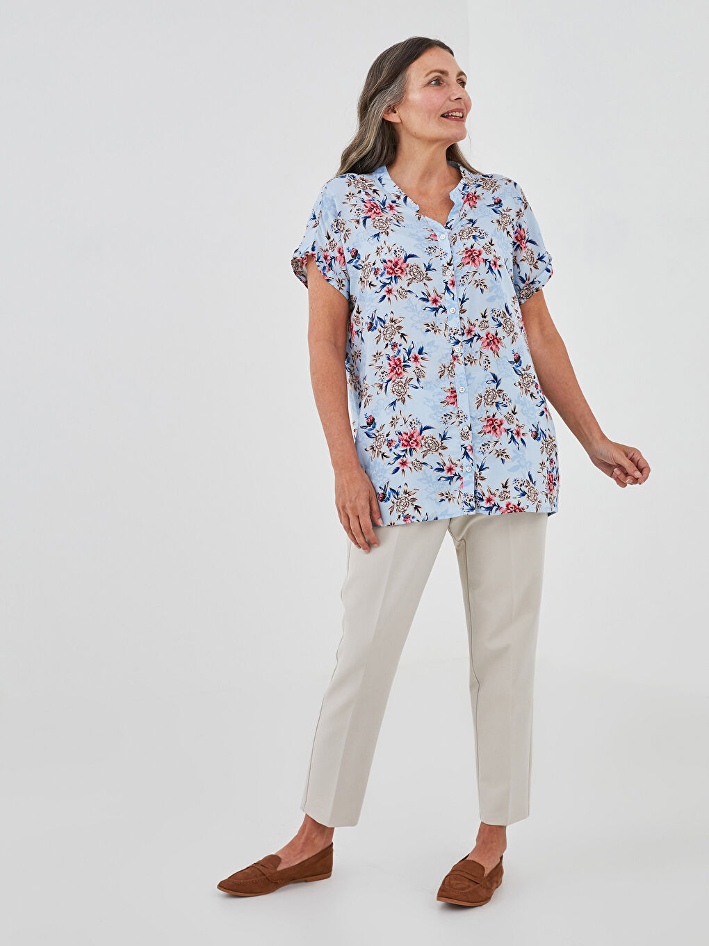 Turtle Neck Floral Printed Short Sleeve Viscose Women Shirt-2
