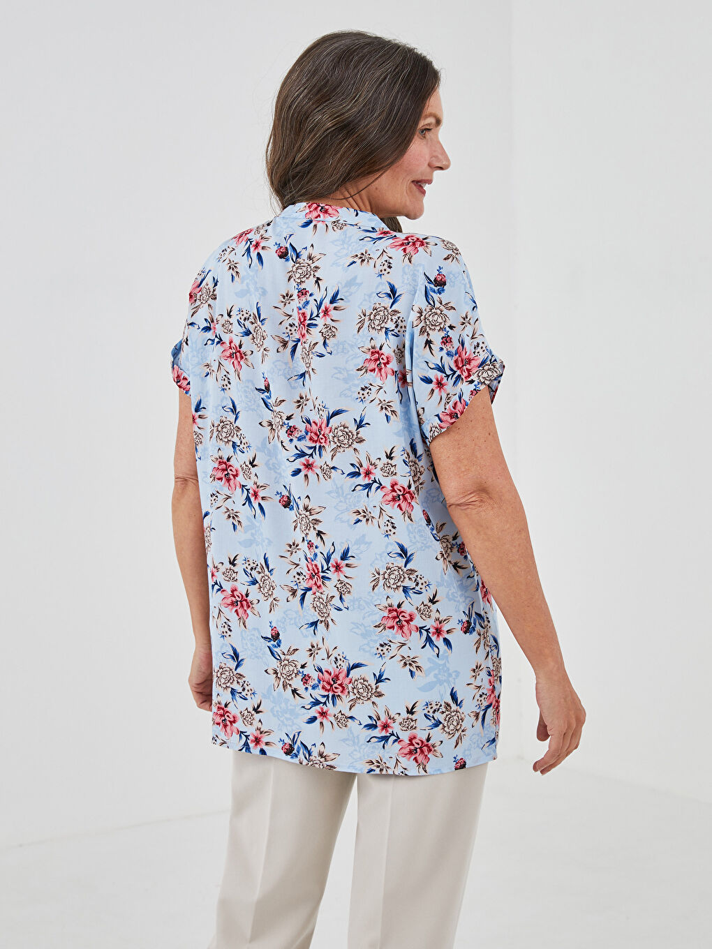 Turtle Neck Floral Printed Short Sleeve Viscose Women Shirt-3