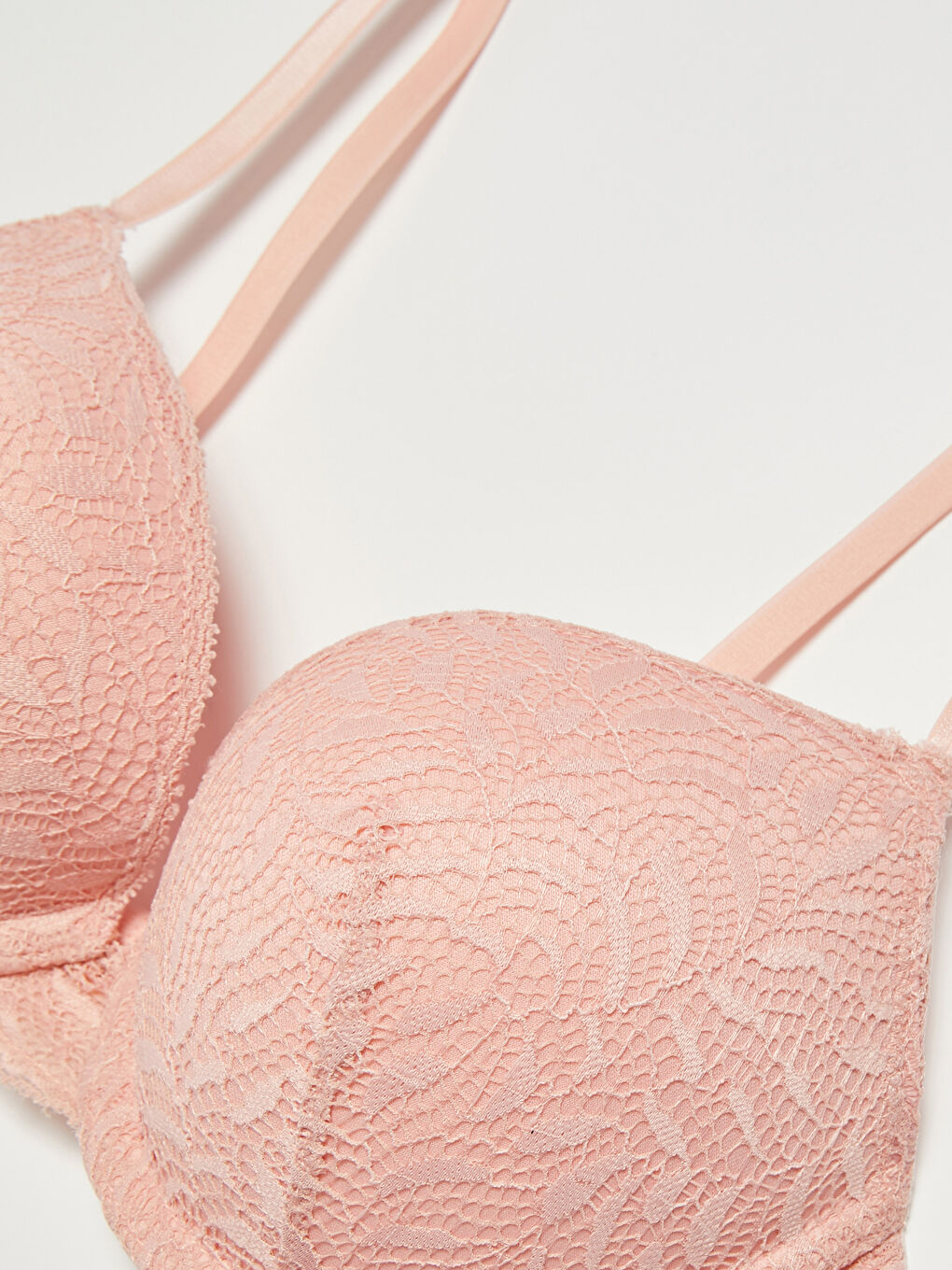 Underwire Lace Detailed Padded Bra-1