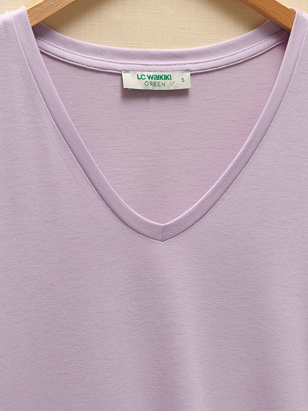 Женская футболка с V-образным вырезом и коротким рукавом-6