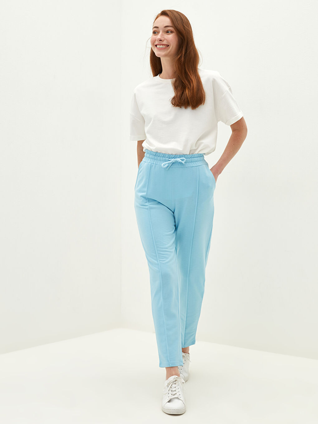 Elastic Waist Regular Pocket Detailed Women's Sweatpants-1