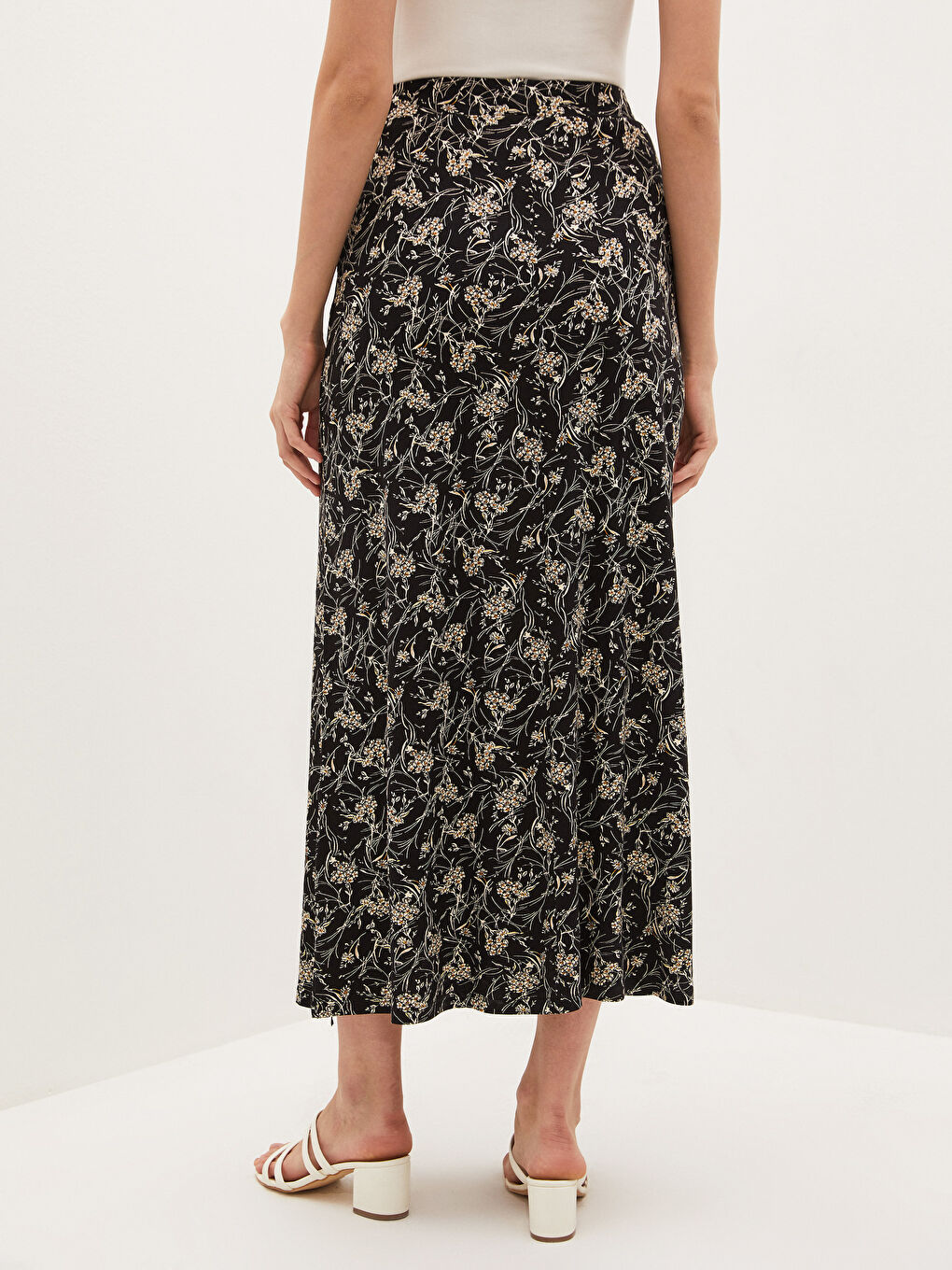 Siyah Beli Lastikli Desenli A Kesim Kadın Etek-3