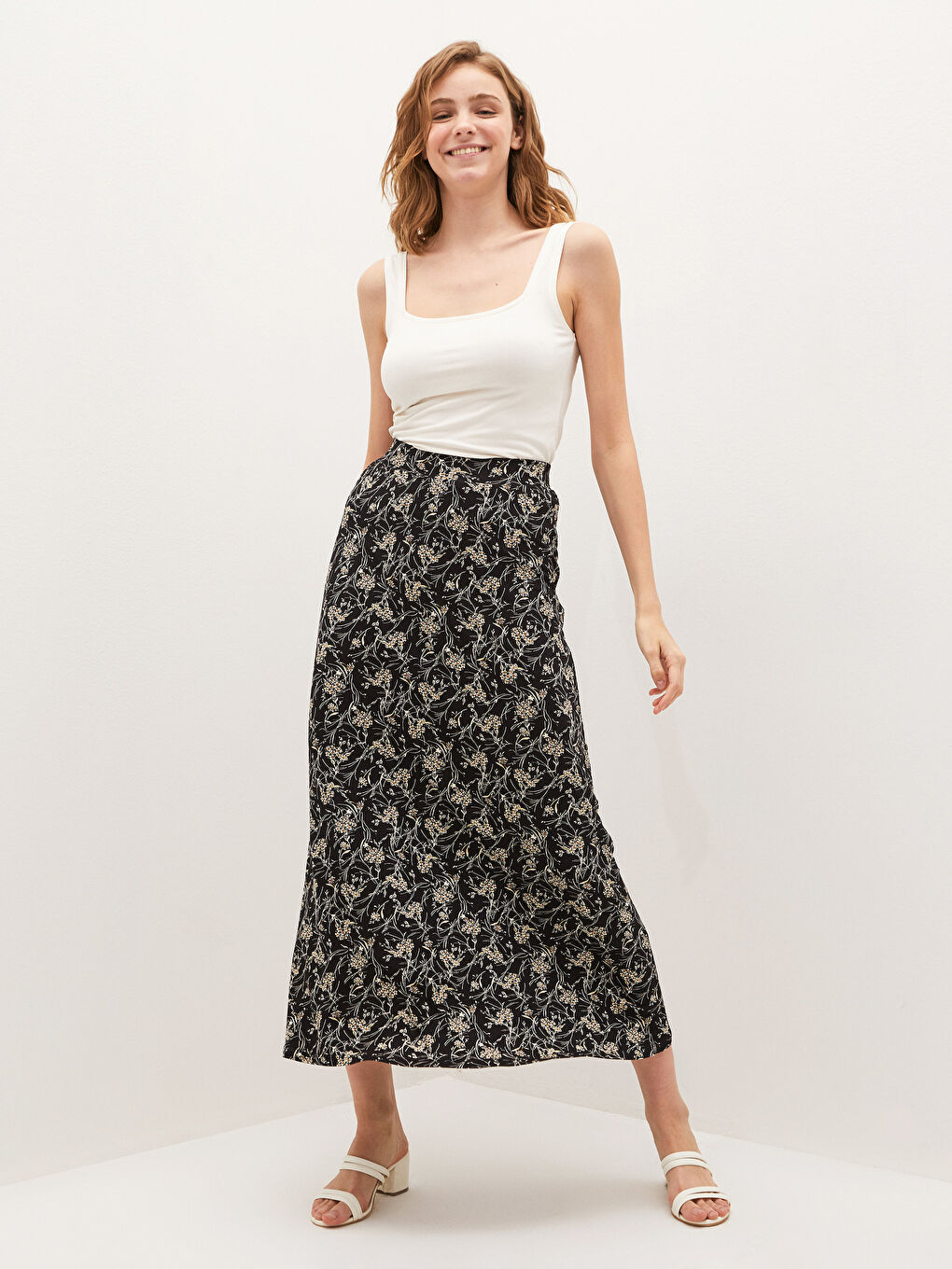 Siyah Beli Lastikli Desenli A Kesim Kadın Etek-4
