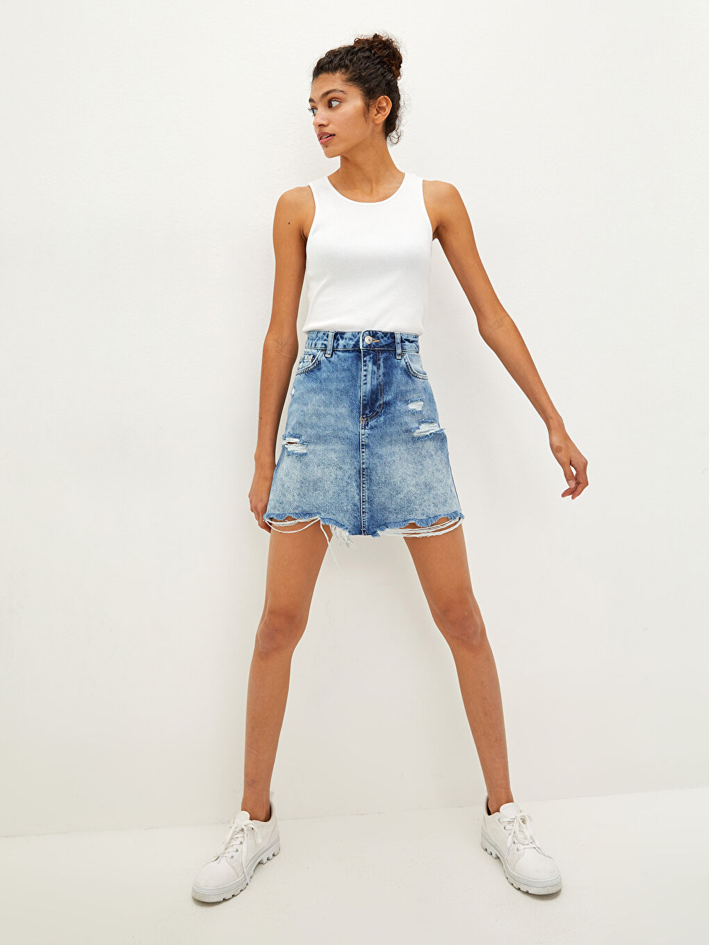 İndigo Standart Fit Cepli Yırtık Detaylı Kadın Rodeo Jean Etek-2