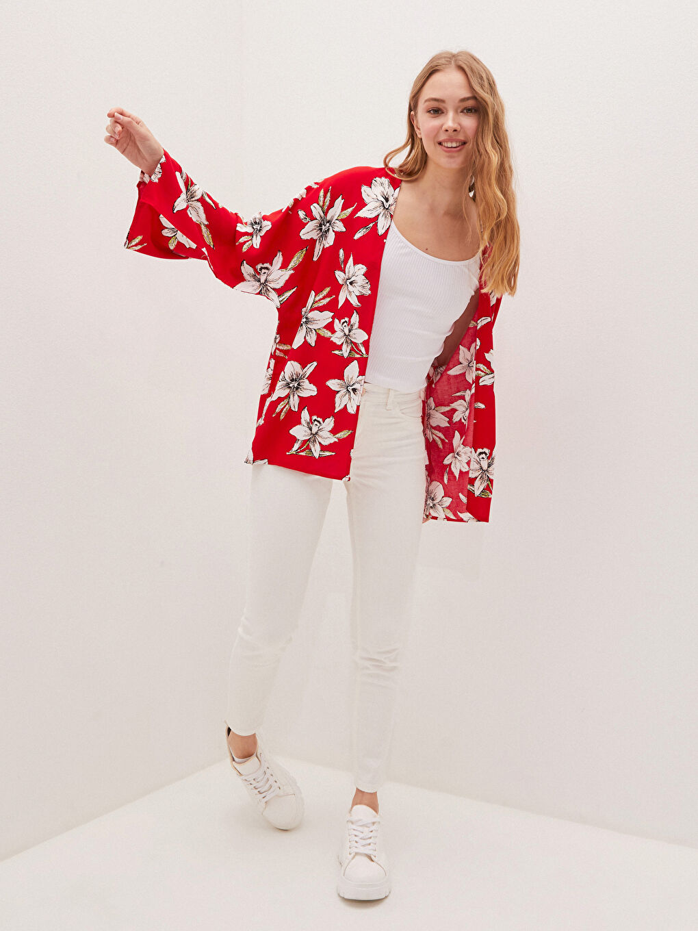 Floral Printed Wide Sleeve Viscose Women's Kimono-1