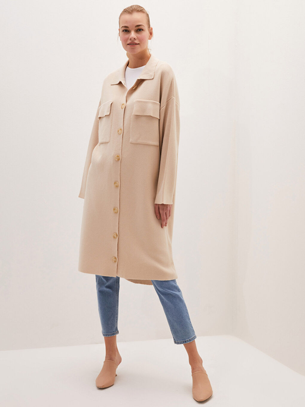 Bej Gömlek Yaka Cep Detaylı Uzun Kollu Kadın Triko Hırka-1