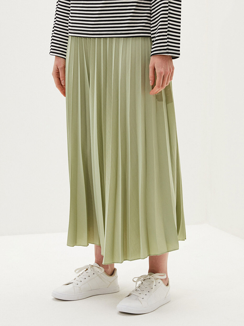 Elastic Waist Medina Silk Fabric Women's Pleated Skirt-4