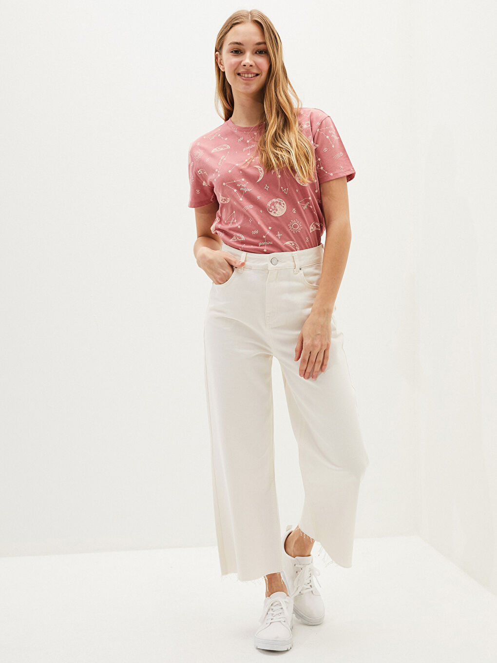 Pembe Bisiklet Yaka Baskılı Kısa Kollu Pamuklu Kadın Tişört-3