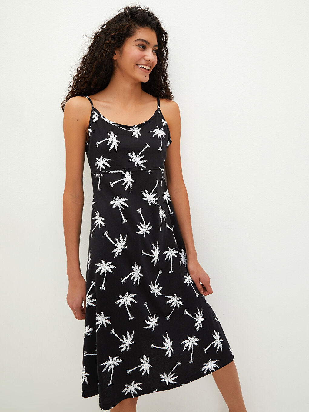 Siyah U Yaka Baskılı Askılı Pamuklu Kadın Gecelik