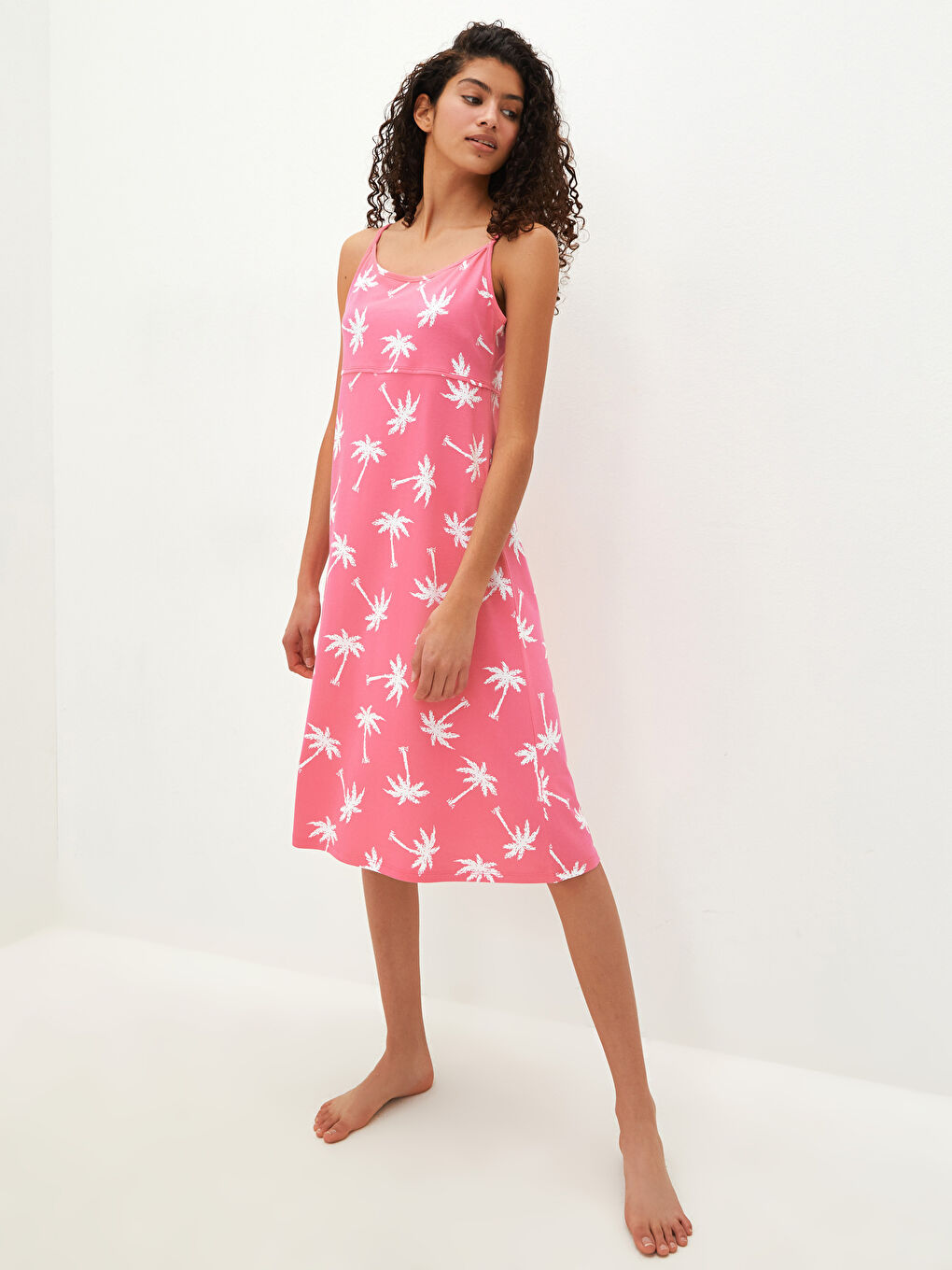 Pembe U Yaka Baskılı Askılı Pamuklu Kadın Gecelik-1