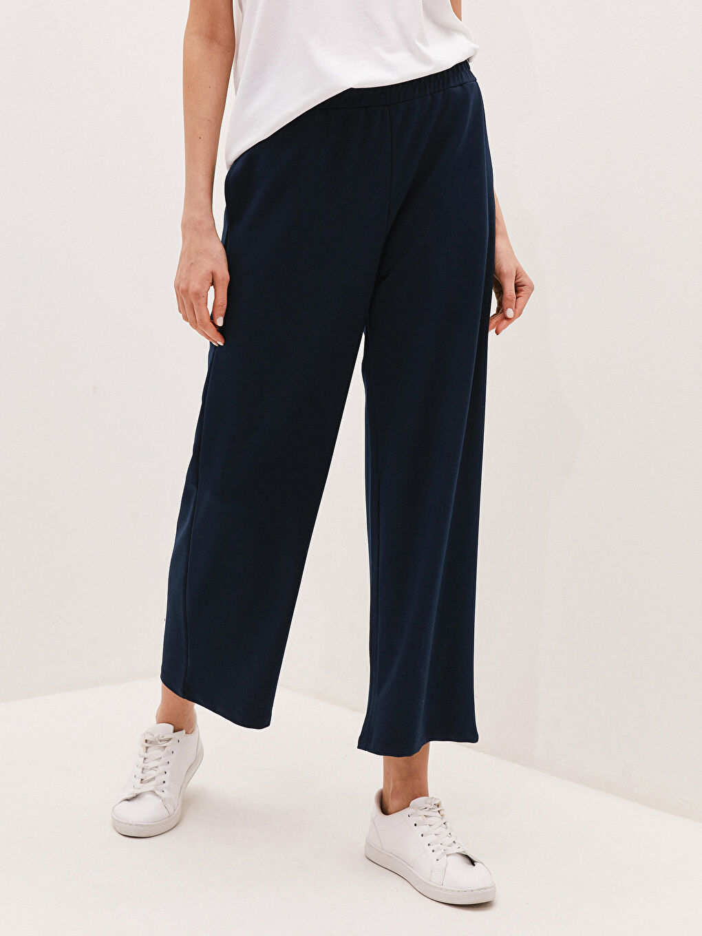 Женские Спортивные Штаны На Резинке Однотонные-2