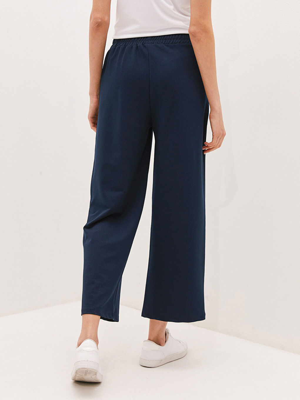 Женские Спортивные Штаны На Резинке Однотонные-3