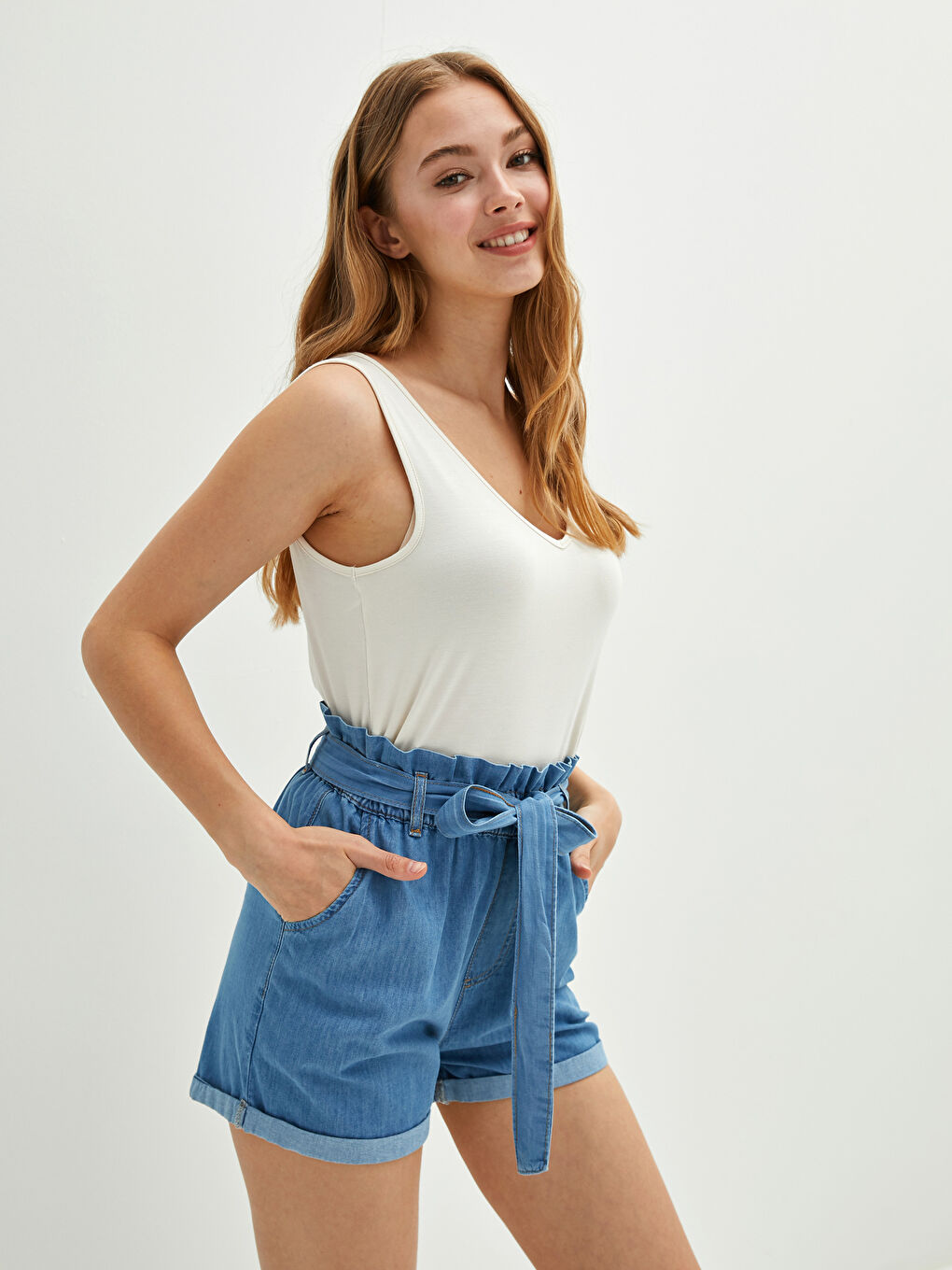 LCW Jeans Elastic Waist Paperbag Belt Detail Women's Rodeo Jean Shorts -S1H759Z8-311