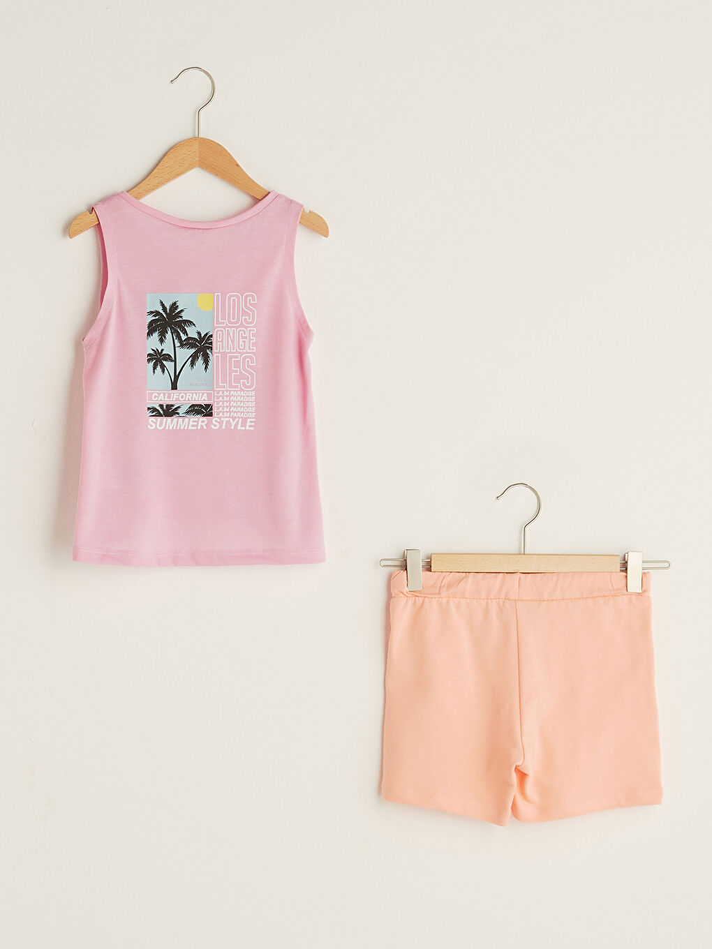 Crew Neck Printed Girl's Undershirt and Shorts-1