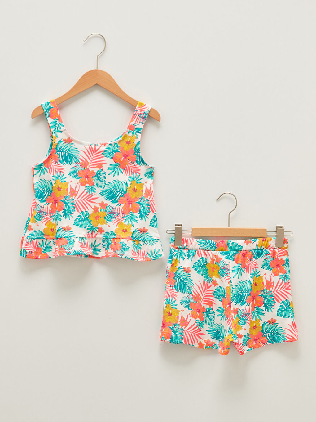 Yeşil Bisiklet Yaka Çiçek Desenli Kız Çocuk Atlet ve Şort-1