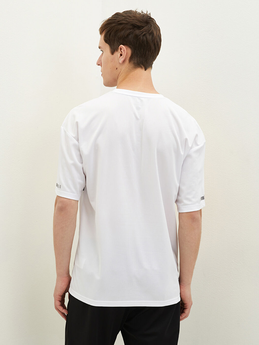 Beyaz Bisiklet Yaka Kısa Kollu Erkek Aktif Spor Tişört-4