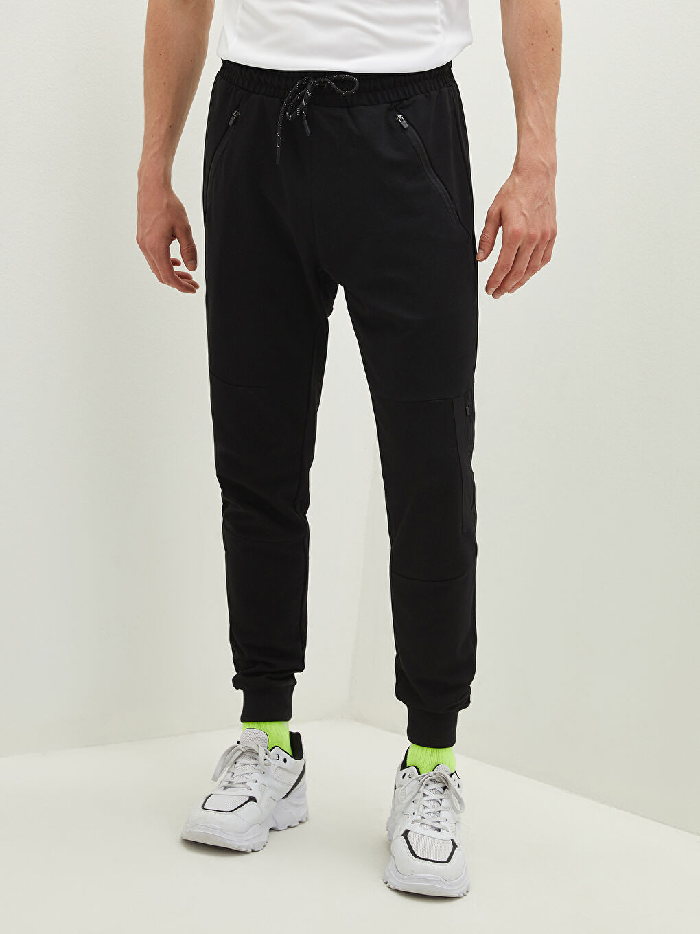 Siyah Standart Kalıp Aktif Spor Erkek Eşofman Altı-3