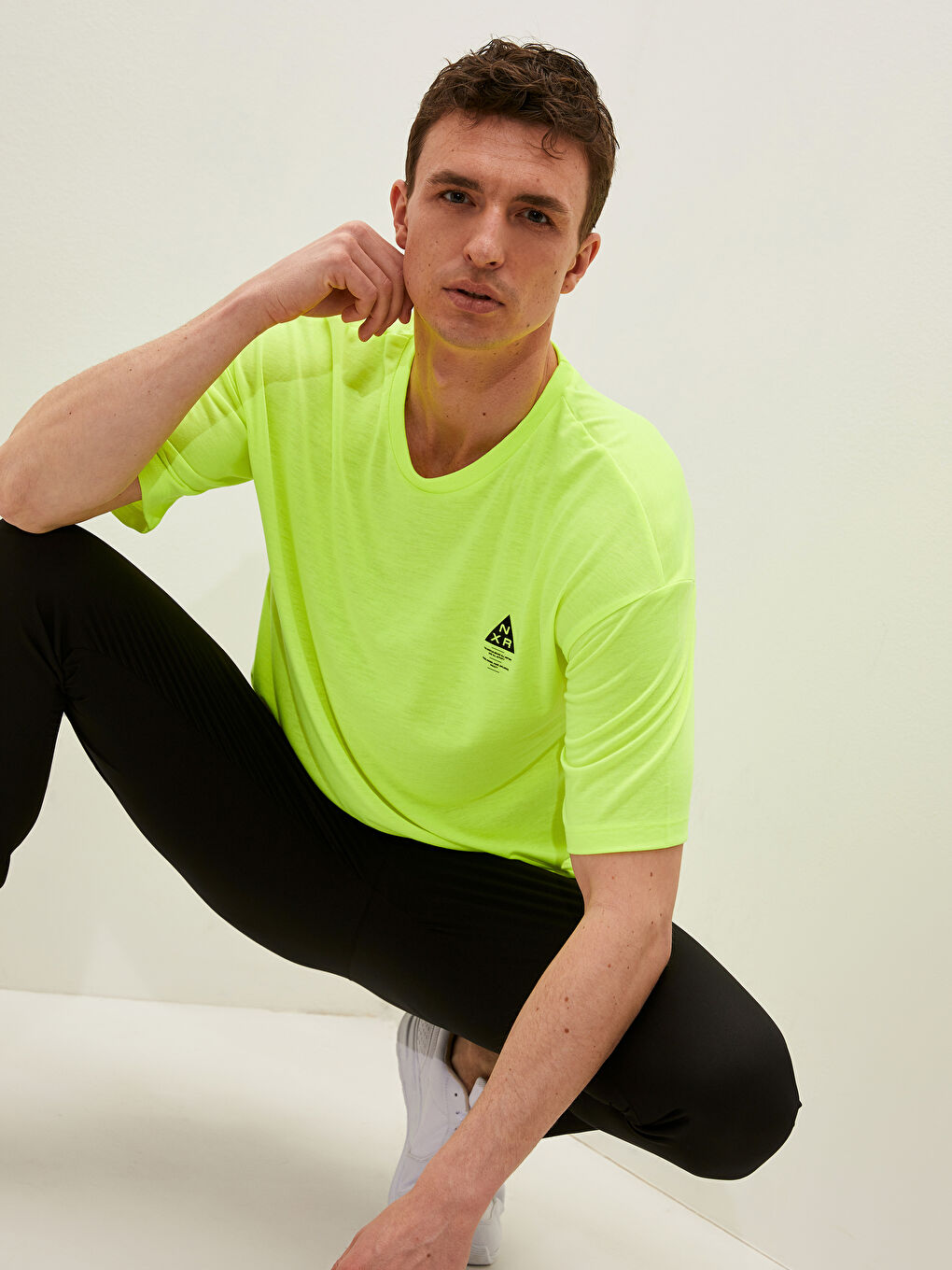 Sarı Bisiklet Yaka Kısa Kollu Aktif Spor Erkek Tişört-3