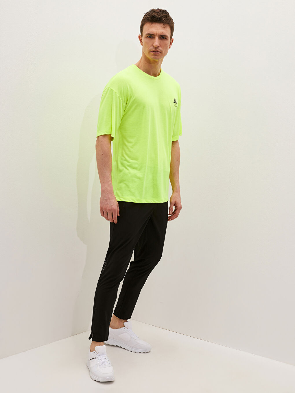 Sarı Bisiklet Yaka Kısa Kollu Aktif Spor Erkek Tişört-4