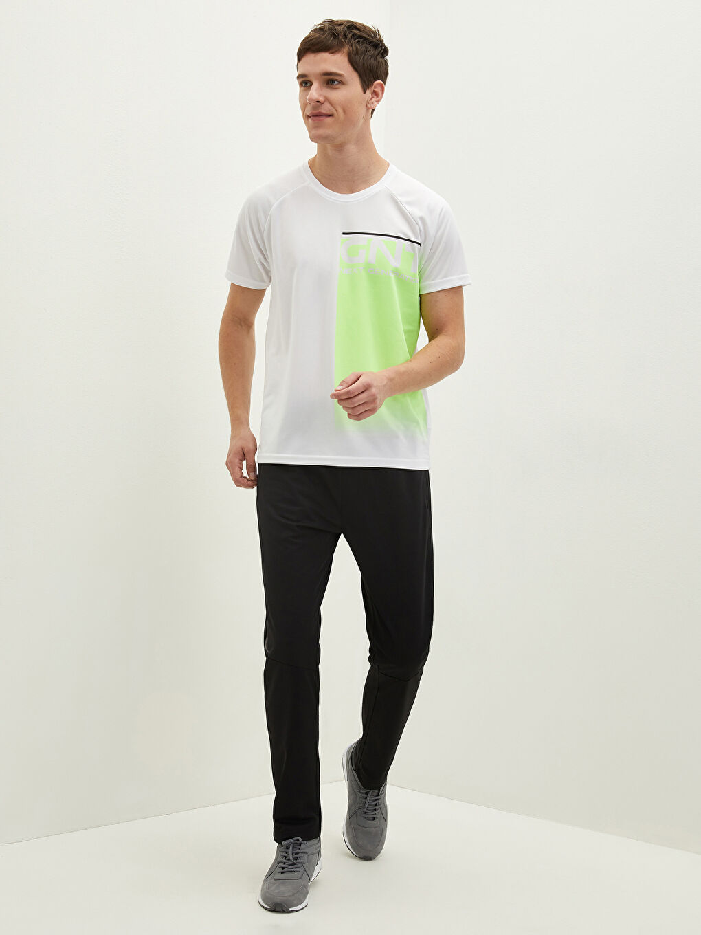 Beyaz Bisiklet Yaka Kısa Kollu Erkek Aktif Spor Tişört-2