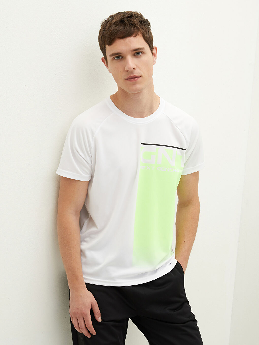 Beyaz Bisiklet Yaka Kısa Kollu Erkek Aktif Spor Tişört-4