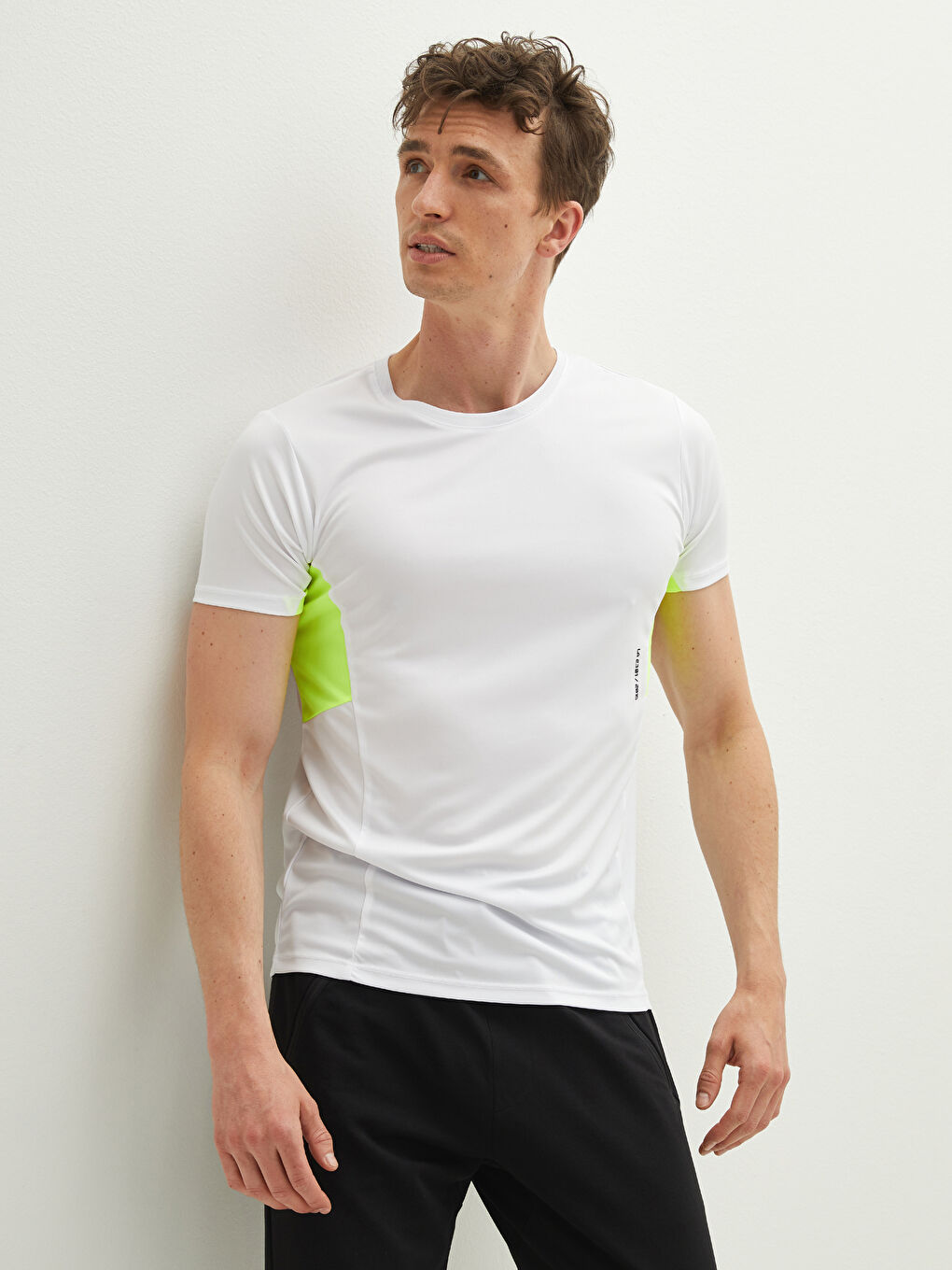 Beyaz Bisiklet Yaka Kısa Kollu Erkek Aktif Spor Tişört-2