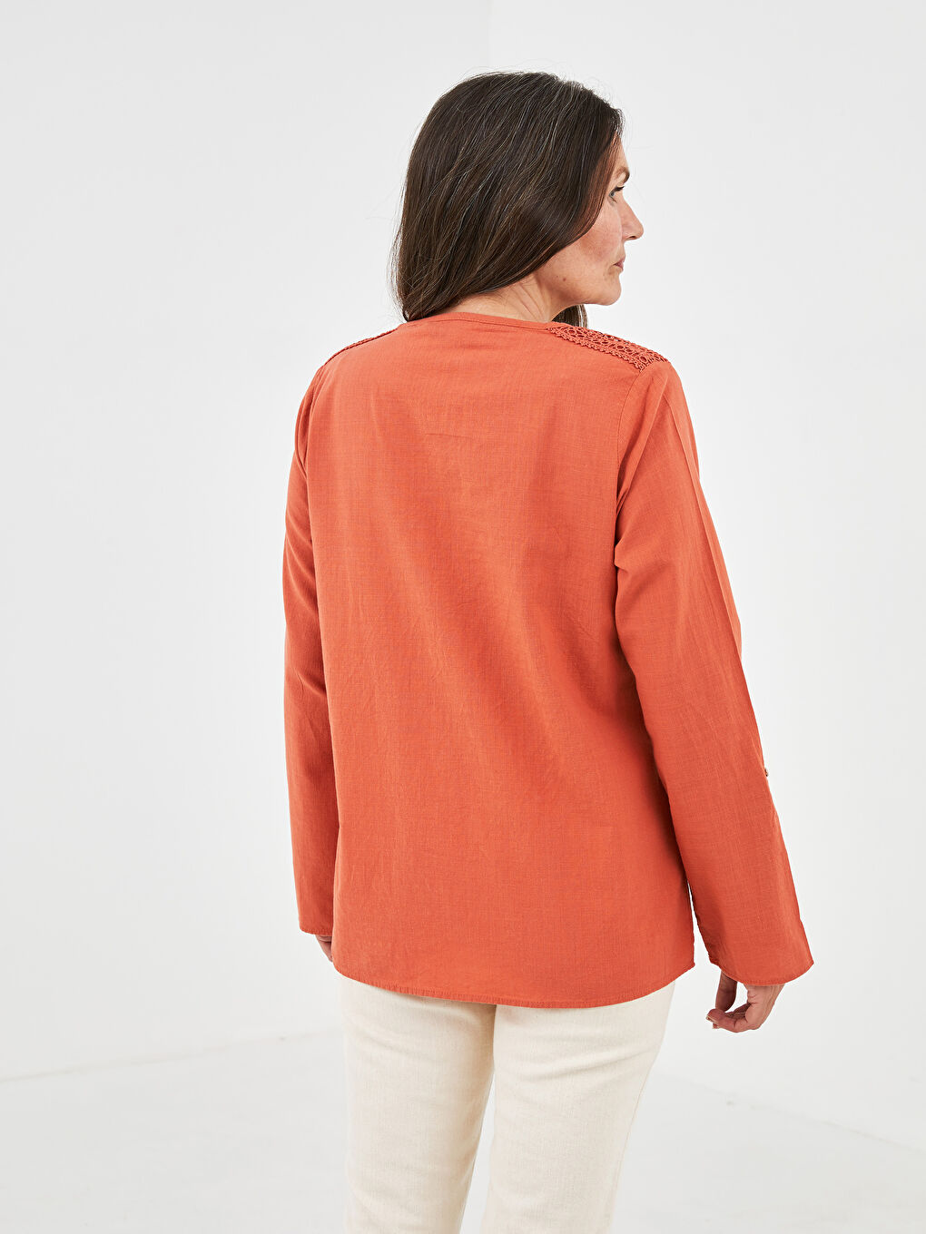 Blouse en Coton à Encolure Henley Brodée à Manches Longues pour Femmes-5