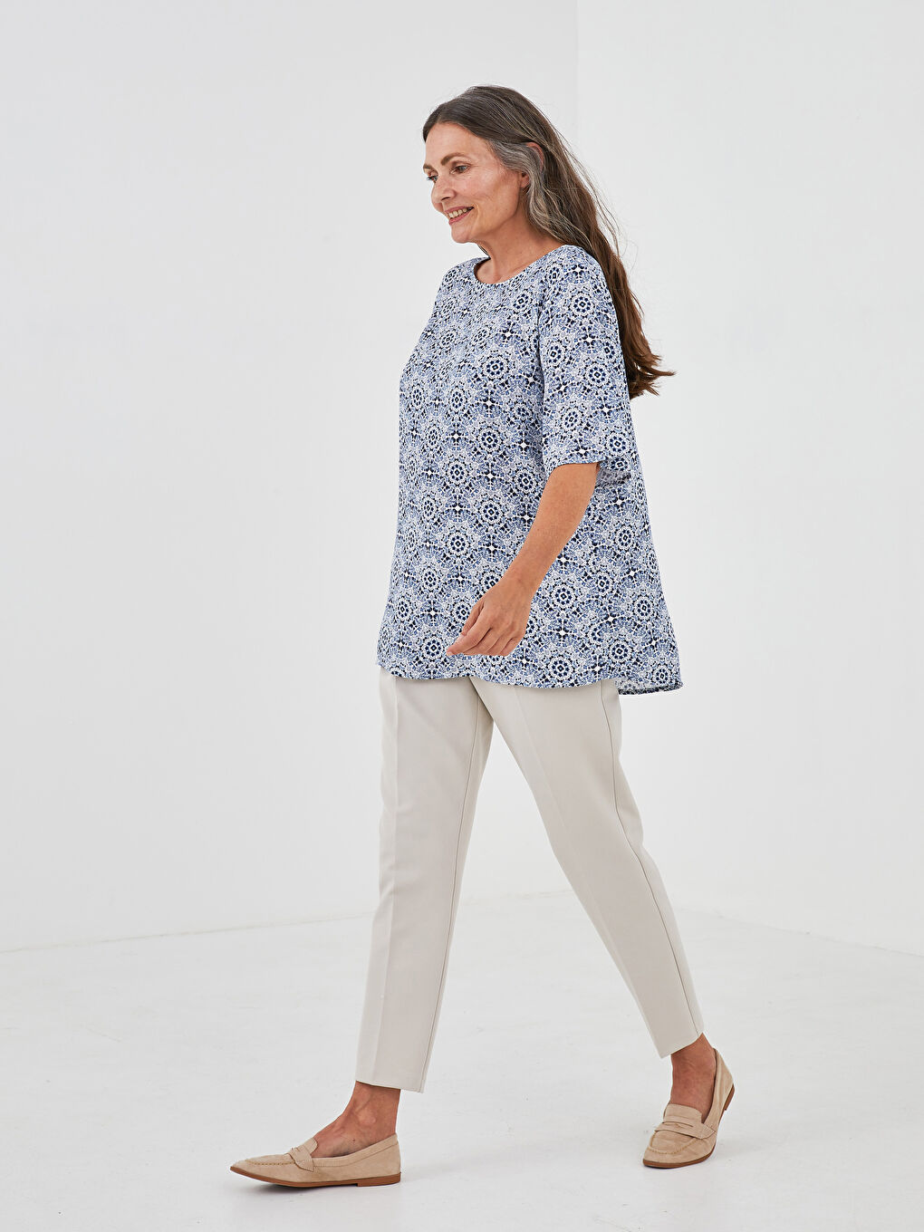 LCW Grace Crew Neck Patterned Short Sleeve Crinkle Fabric Women's Blouse -S1HA17Z8-LQQ