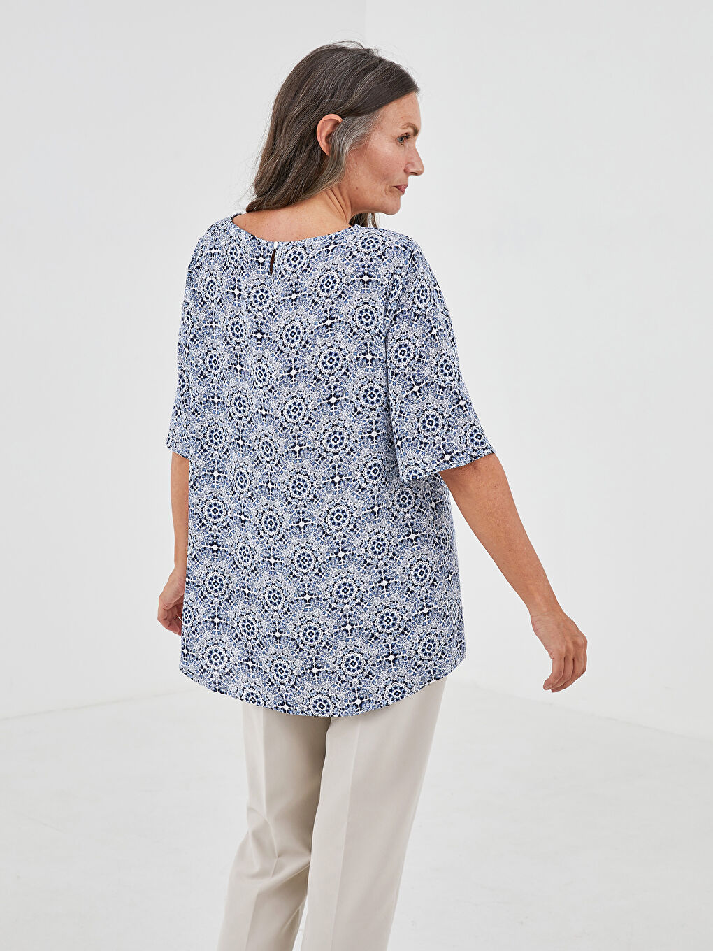 LCW Grace Crew Neck Patterned Short Sleeve Crinkle Fabric Women's Blouse -S1HA17Z8-LQQ