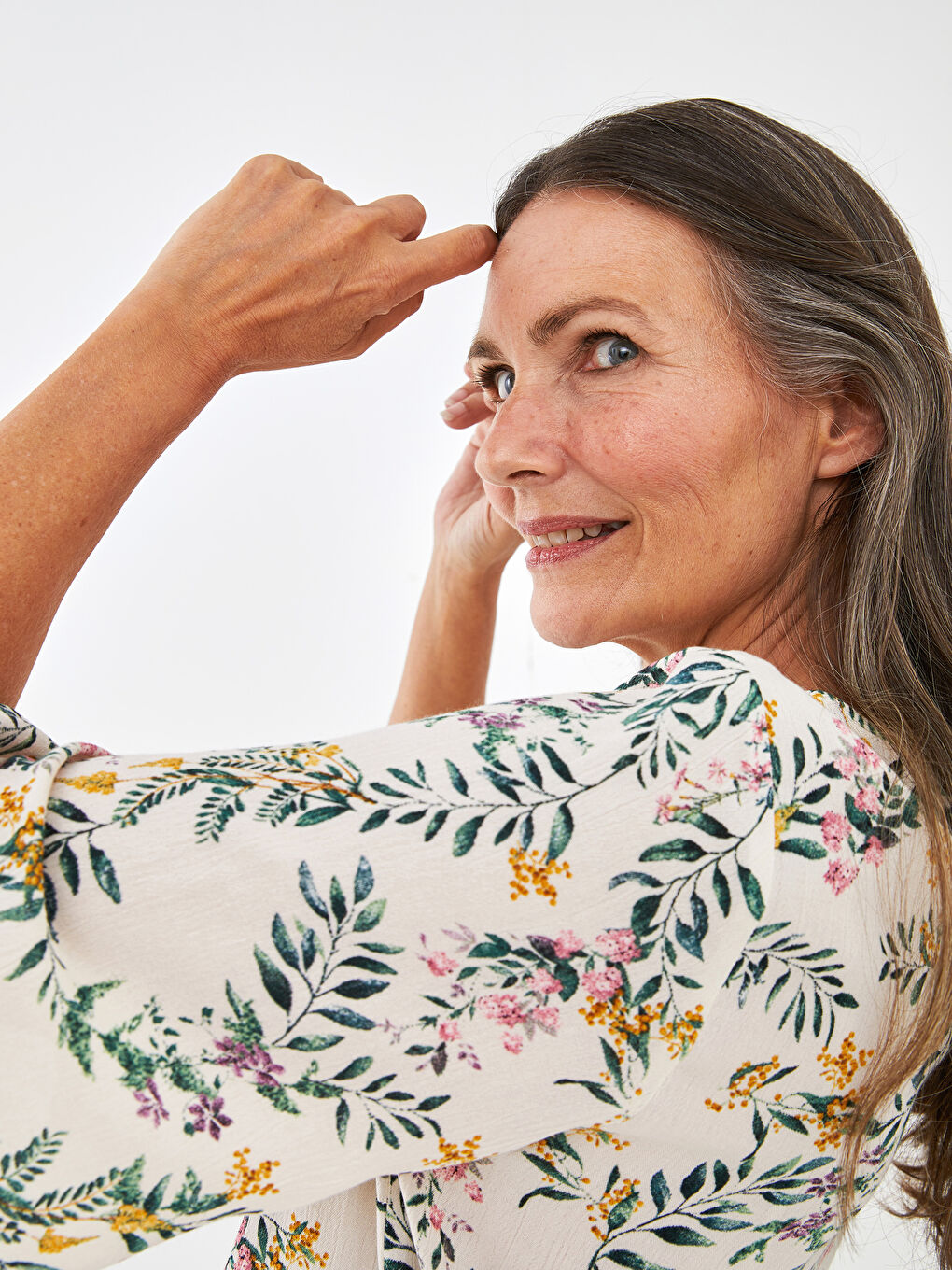 Crew Neck Patterned Short Sleeve Crinkle Fabric Women's Blouse-4