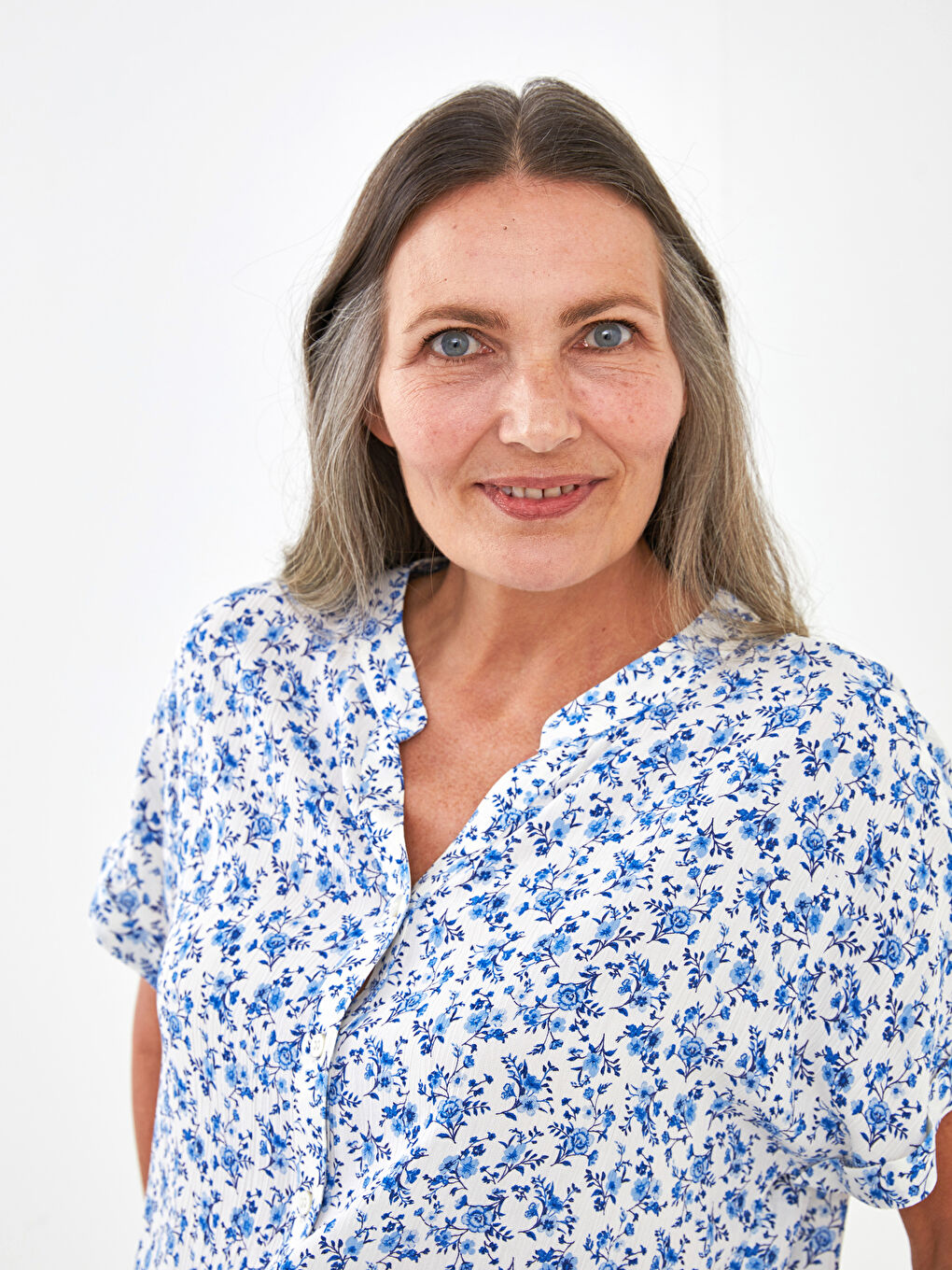 Henley Neckline Patter Short Sleeve Crinkle Fabric Women's Shirt-2