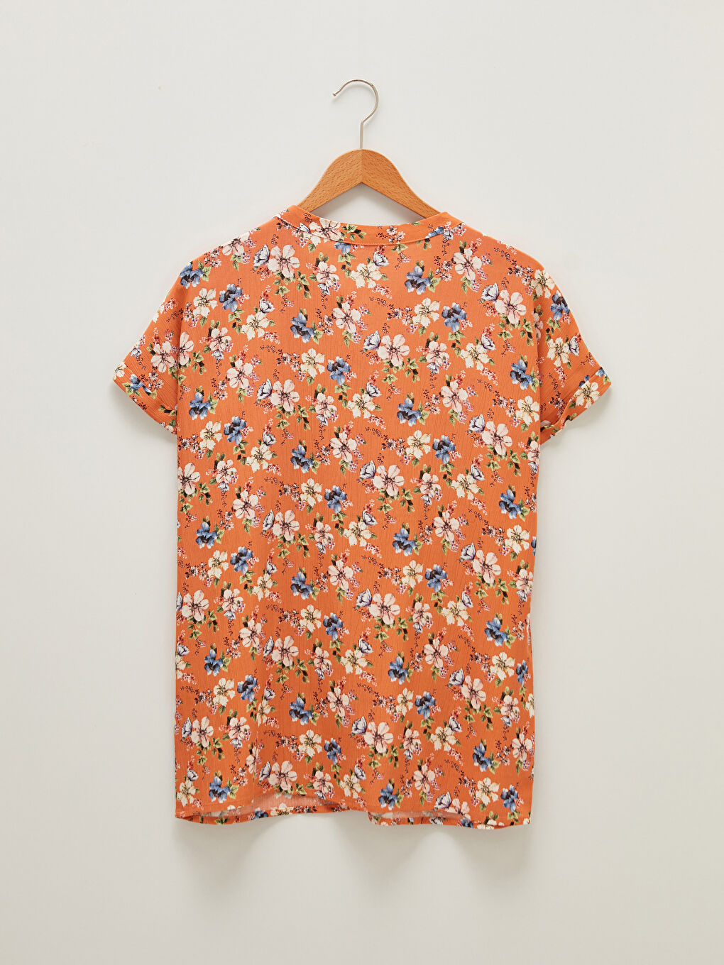 Kahverengi Kaçık Yaka Desenli Kısa Kollu Krinkle Kumaş Kadın Gömlek-7