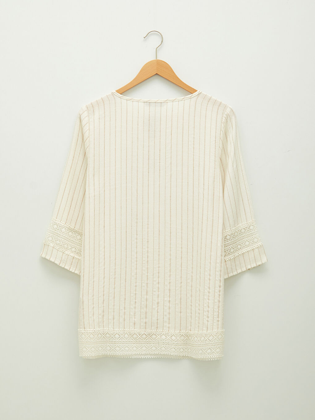 Bağlamalı Yaka Çizgili Nakış Detaylı Kadın Bluz-7