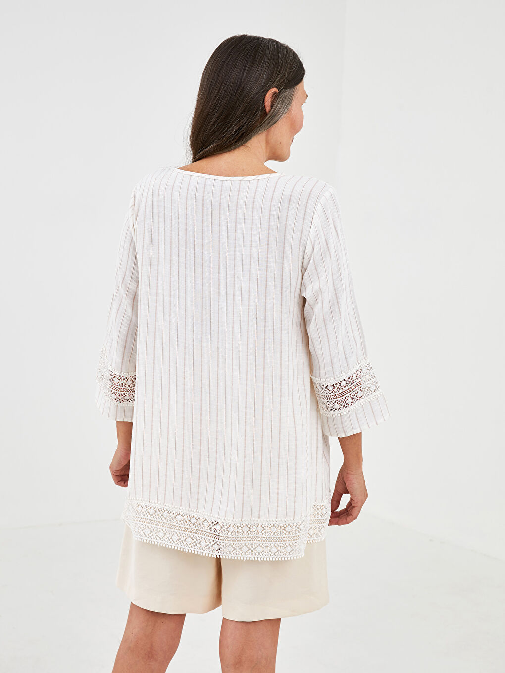 Bağlamalı Yaka Çizgili Nakış Detaylı Kadın Bluz-4
