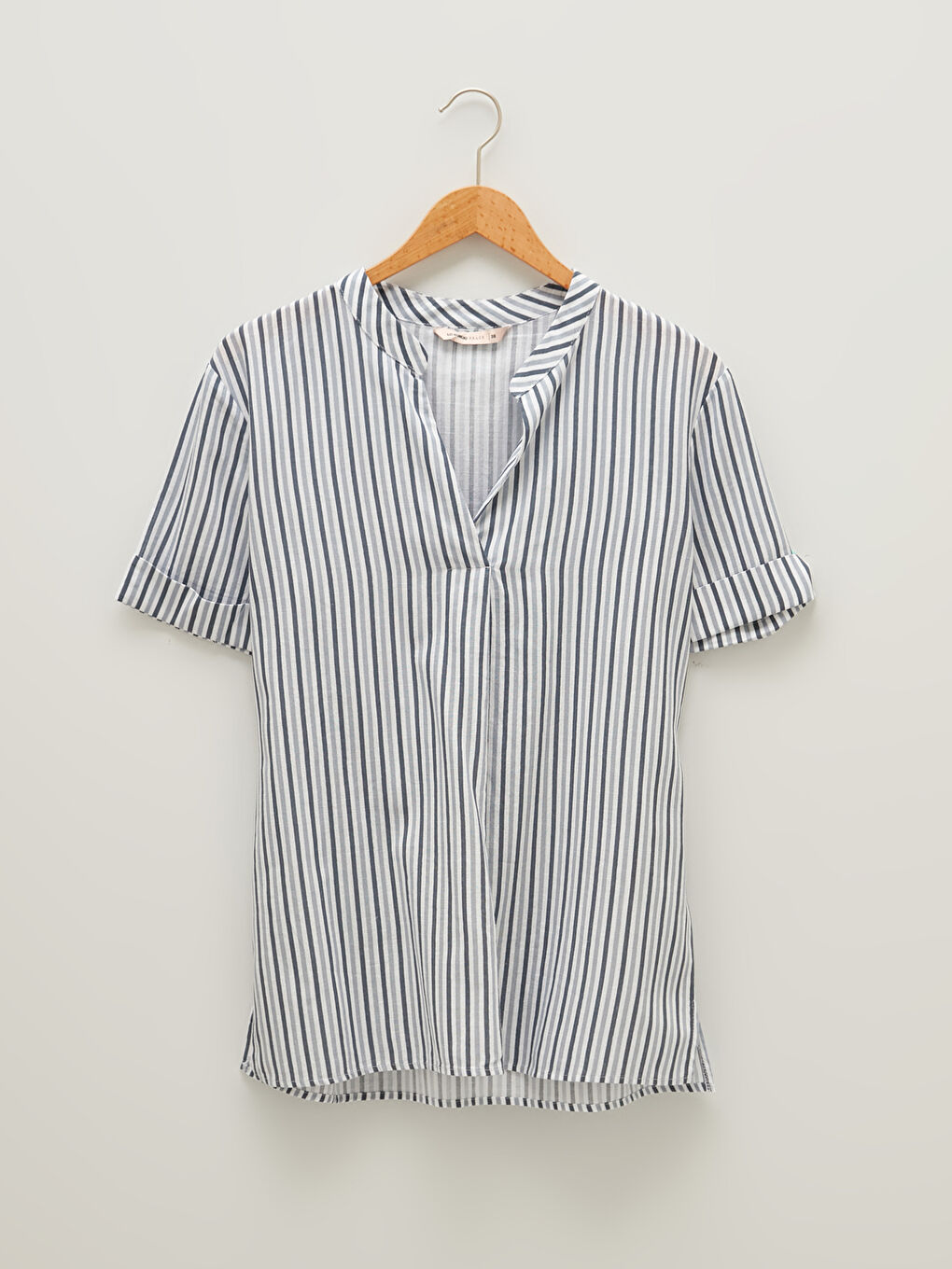 Bej Kaçık Yaka Çizgili Kısa Kollu Pamuklu Kadın Bluz-5