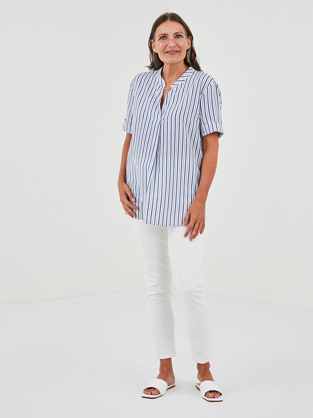 Bej Kaçık Yaka Çizgili Kısa Kollu Pamuklu Kadın Bluz-3