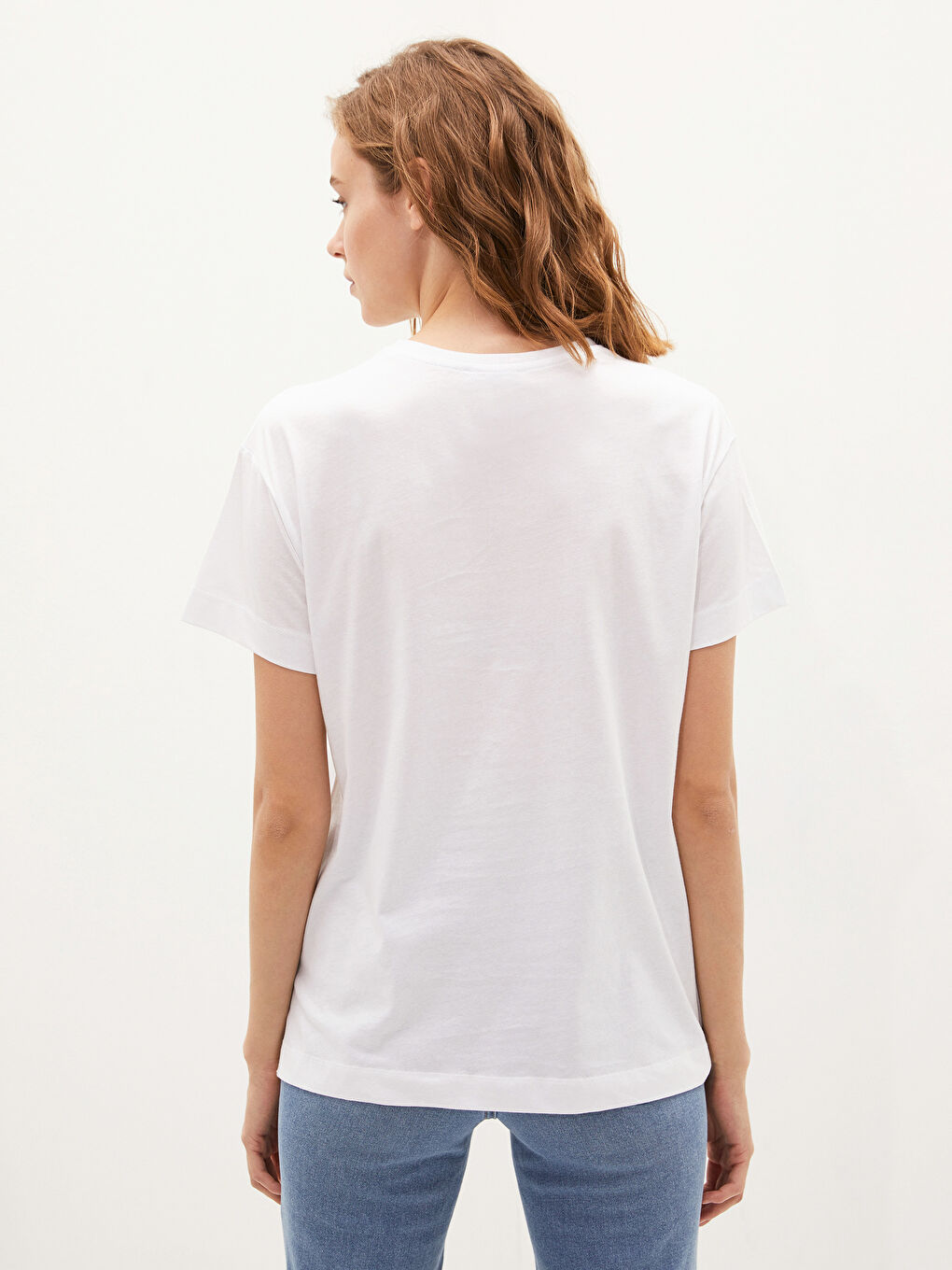 Beyaz Bisiklet Yaka Düz Kısa Kollu Kadın Tişört-3