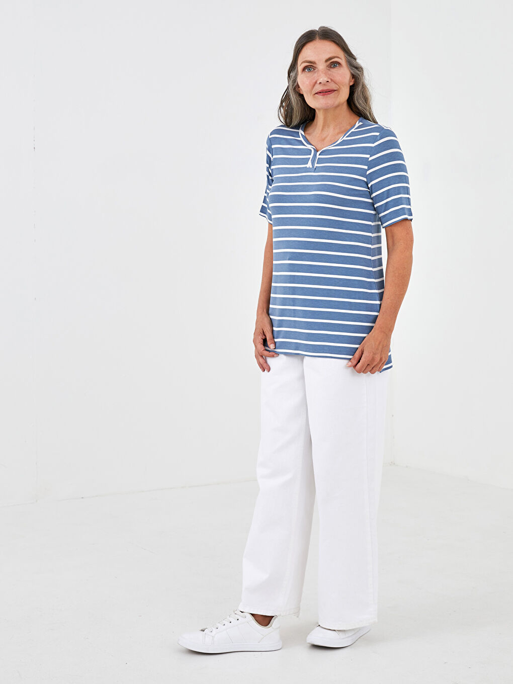 Blouse Femme Rayée à Manches Courtes et Encolure en V-2